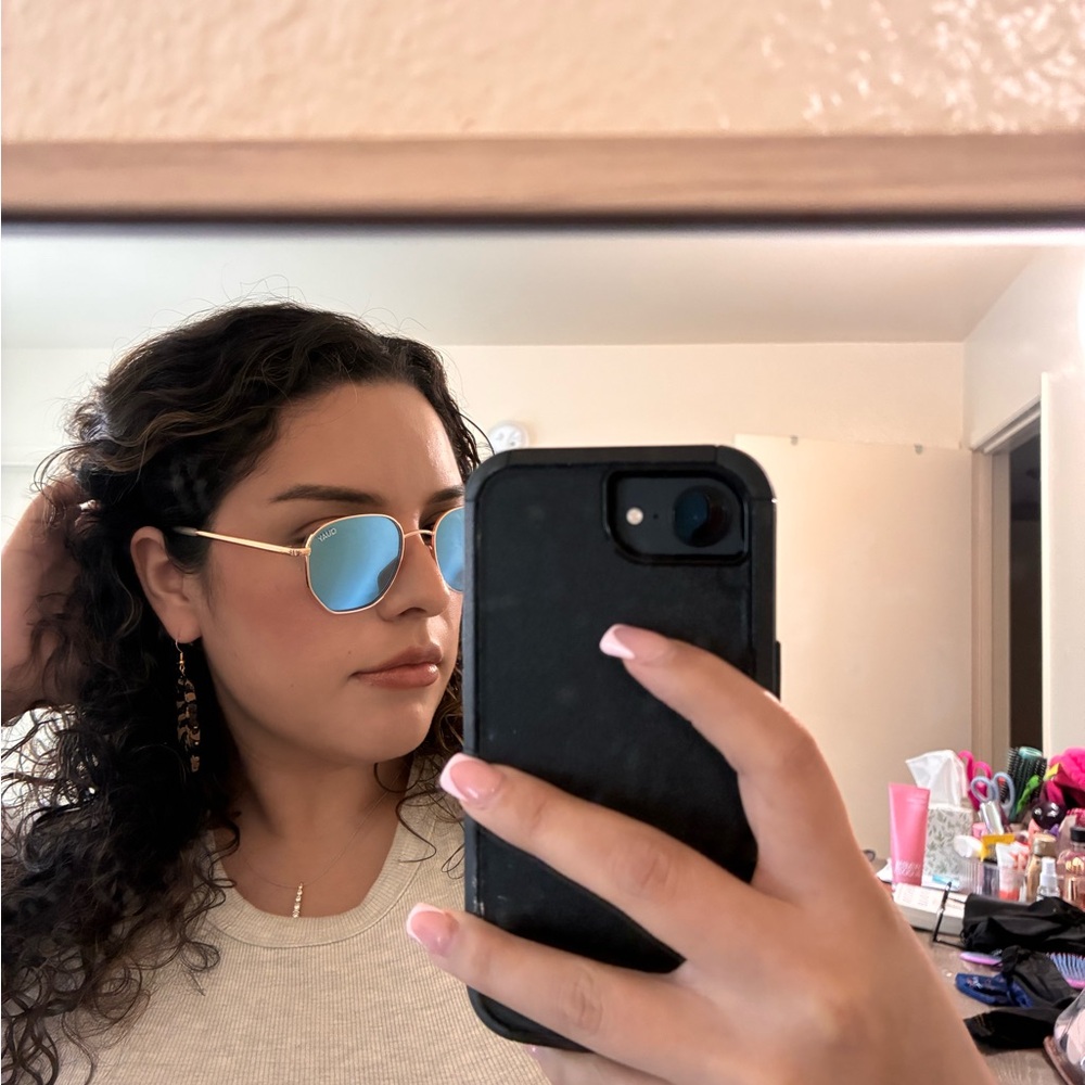Quay Australia Gold & Pink Aviator Sunglasses - Picture 5 of 8